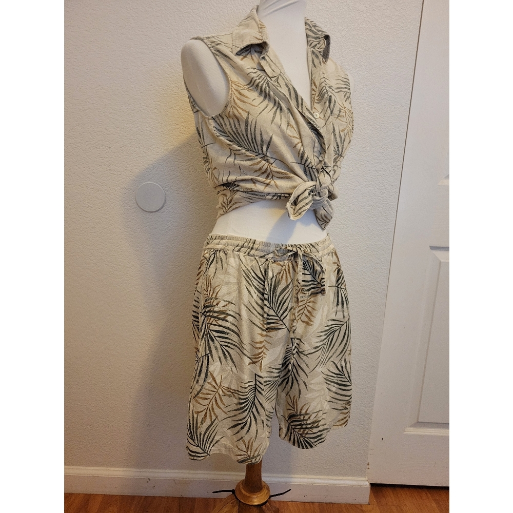 VNT 100 percent silk Tropical Leaf Print Two-Piece Set size M